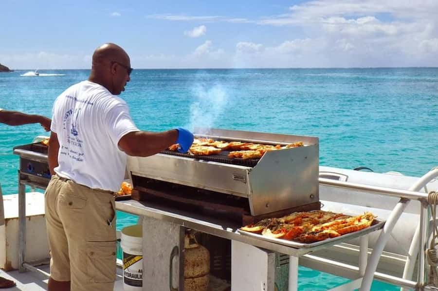 Mauritius: Ile Aux Cerfs Catamaran Trip w/ Lunch & Transfer - Small details that make the day easier