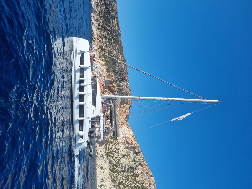 Milos: Full-Day Catamaran Cruise with Food and Open Bar - Kleftiko is the main event