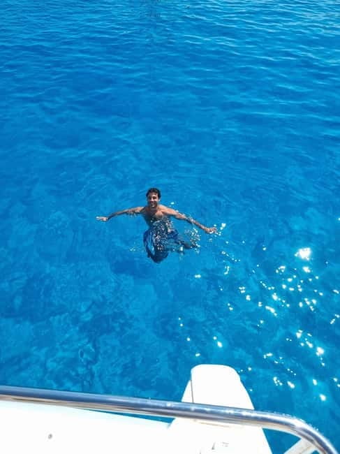 Milos: Half-day Kleftiko, Catamaran Trip | Lunch & OpenBar - The best parts of the cruise at a glance