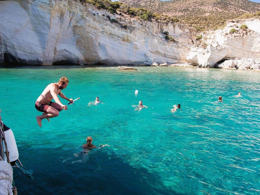 Milos: Kleftiko Morning Catamaran Cruise with Lunch & Drinks - Lunch that makes the day feel complete