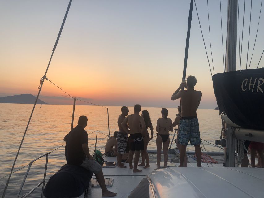 Milos: Sunset Catamaran Cruise with Kleftiko Visit - Kleftiko and its white sea caves