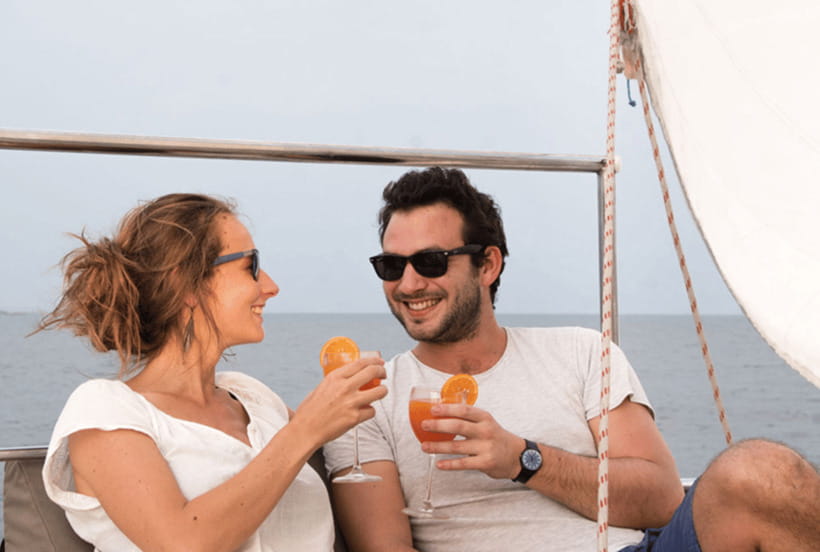 Mirissa: Sunset Catamaran Sailing Boat Tour with Dinner - Key points to know before booking