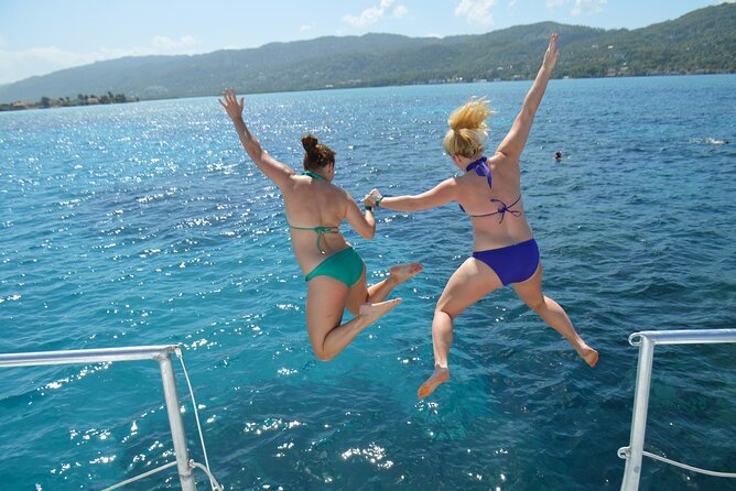 Montego Bay Catamaran: Snorkel Tour with Open Bar & Reggae DJ - What this Montego Bay catamaran trip is really about