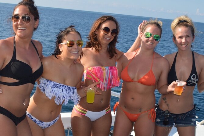 Montego Bay Private Afternoon Catamaran Open Bar and Snorkeling - Boarding at 2 Kent Avenue at 3:00 pm