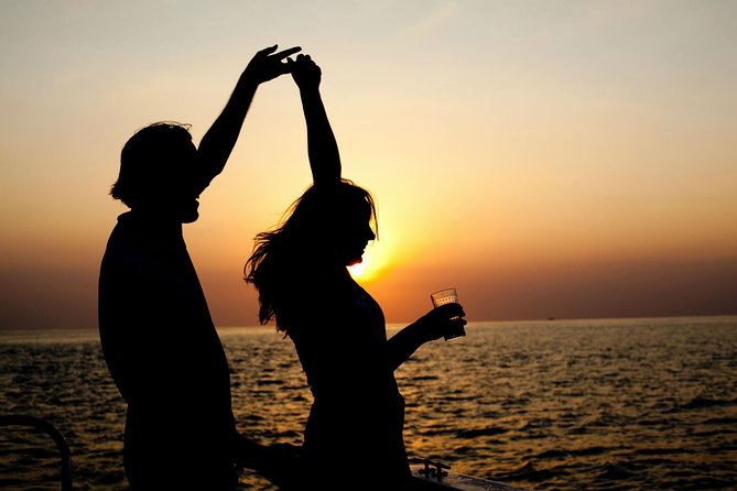 Montego Bay: Reggae Sunset Catamaran Cruise - The sunset is the main event