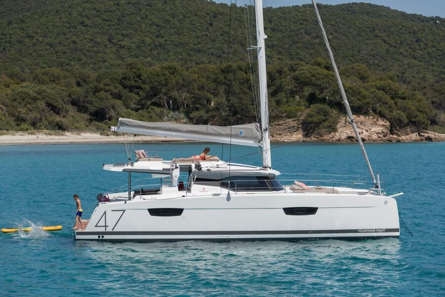 Mykonos: Catamaran Cruise with 3-Course Meal and Transfers - Should you book the Aerial or White Coral cruise?