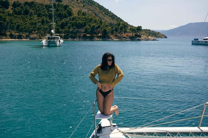 Nafplio: Catamaran Cruise with Meal and Drinks - Sunset around Romvi