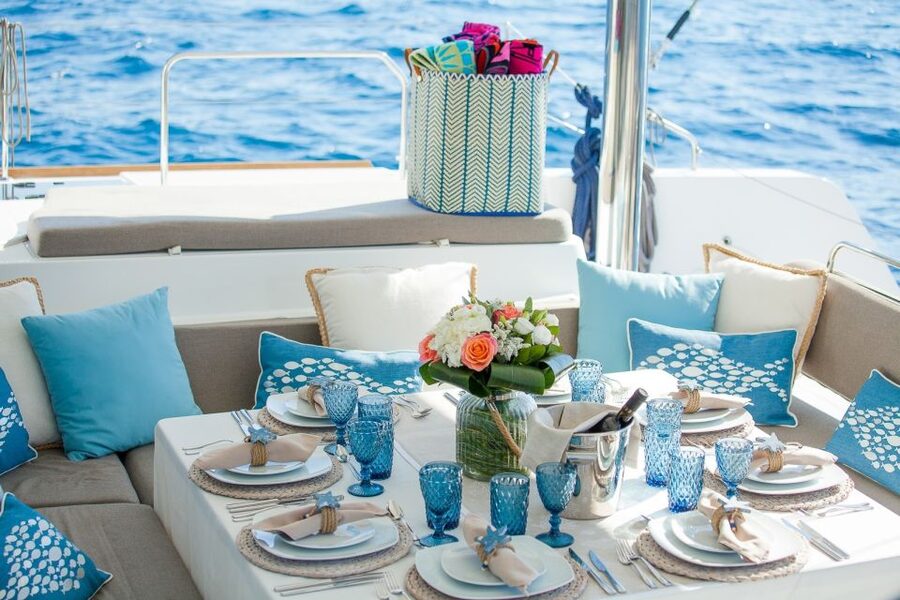 Naxos: Catamaran Cruise with Lunch & Drinks - Snorkeling in clear water