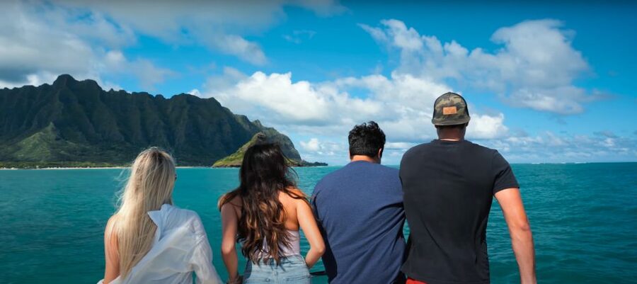 Oahu: Molii Fishpond and Kaneohe Bay Catamaran Tour - Timing, Check-In, and Days of Operation