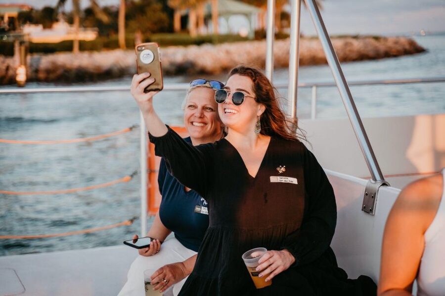 Palm Beach: Sightseeing Catamaran Cruise - Who should book this Palm Beach cruise?