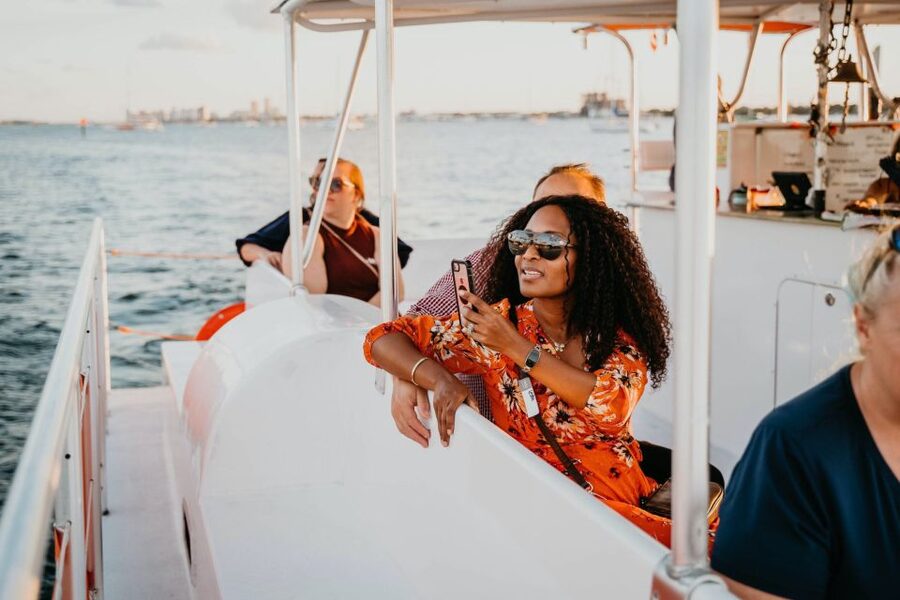 Palm Beach: Sightseeing Catamaran Cruise - What you see along the Intracoastal Waterway
