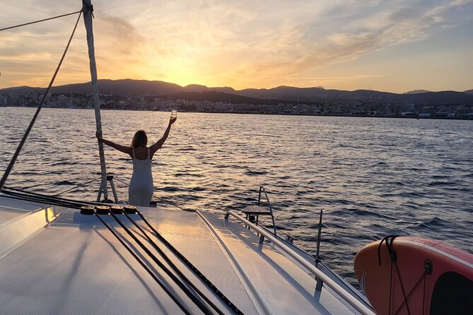 Palma: 2-Hour Sunset Catamaran Cruise with Drinks - The Crew Makes the Evening Work