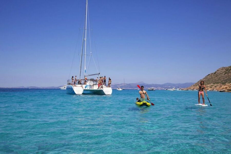 Palma de Mallorca: Deluxe Catamaran Sailing Tour with Meal - The adults-only sunset version