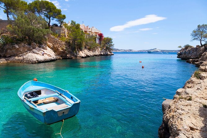 Paradise 4h Catamaran Tour of Mallorca and Puerto Andratx - Cala d’Egos: your first 25-minute swim
