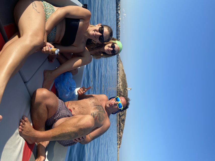 Paros: Catamaran Cruise with Swimming, Meal and Drinks - The golden-hour return to Paros