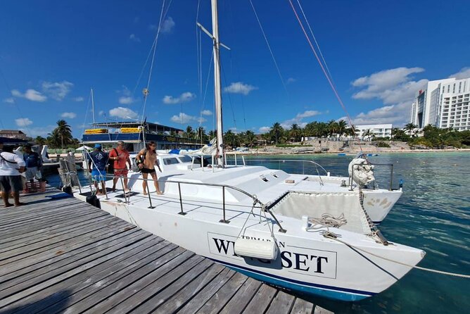 Party at Sea Private Catamaran Tour with Music and Drinks - What the private format adds