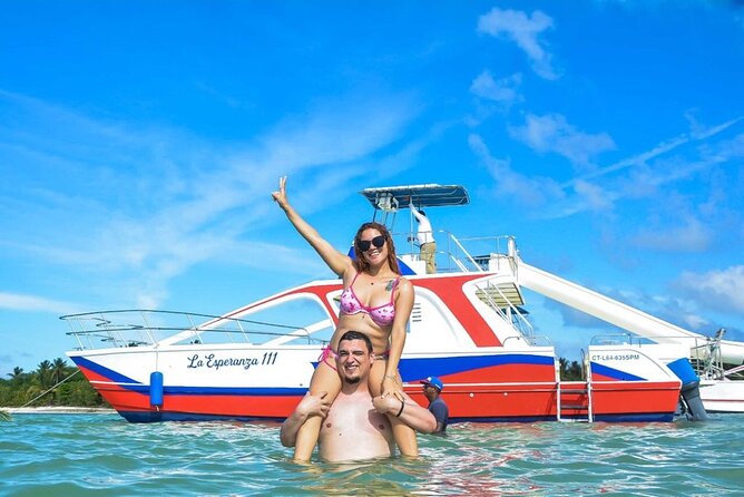 Party boat in Catamaran with Open Bar adults only - What the boat day feels like from start to finish