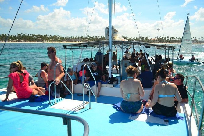Party boat in Catamaran with Open Bar Only Adults + Snorkeling - Practical tips for a smoother afternoon
