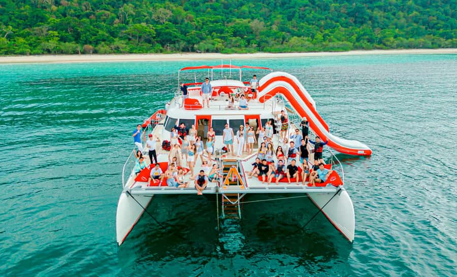 Pattaya: 2 Islands one day trip on Catamaran with Lunch - What the 105-minute catamaran ride feels like