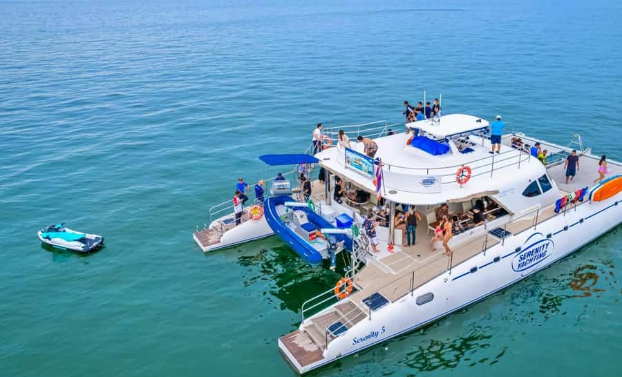 Pattaya: 3 Islands Catamaran Tour with Buffet Lunch - Koh Phai gives you the longest beach stop