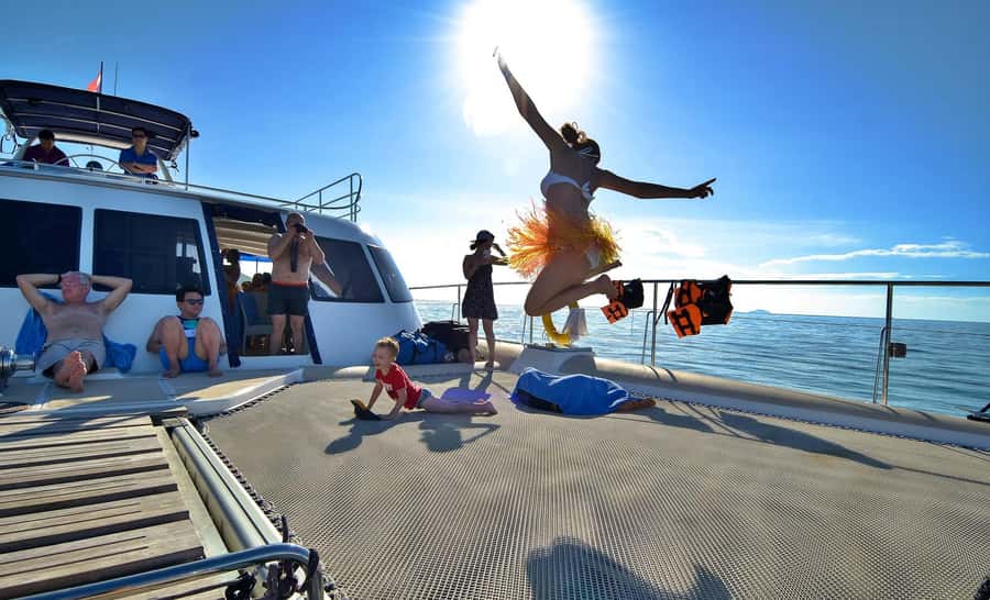 Pattaya: 3 Islands Catamaran Tour with Buffet Lunch - Why the $118 price can make sense