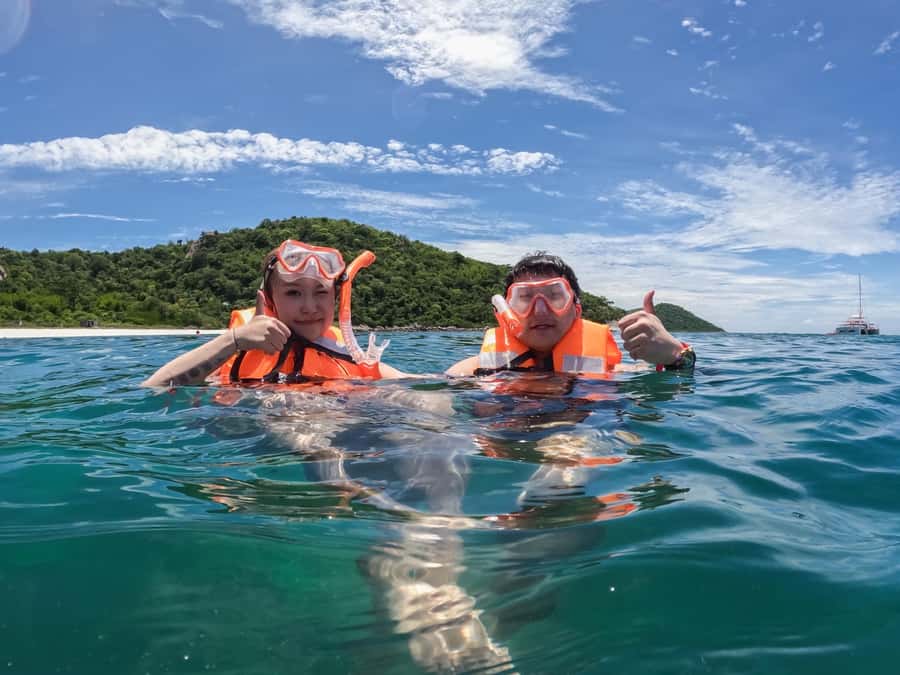 Pattaya: 3 Islands Hopping Day Tour on Catamaran with party - Music, the DJ, and the floating pool