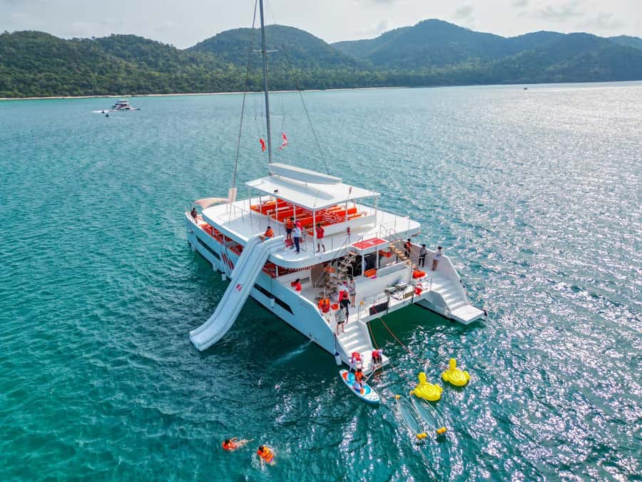 Pattaya: 3 Islands Hopping Day Tour on Catamaran with party - How much value you get for $109