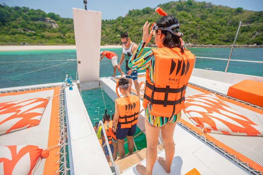 Pattaya: 3 Islands Hopping Day Tour on Catamaran with party - Who should book this Pattaya cruise?