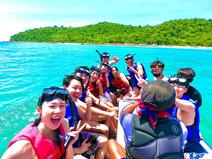 Pattaya: Exclusive 3-Island Catamaran Tour with Buffet Lunch - Monkey Island: the day’s most unusual stop