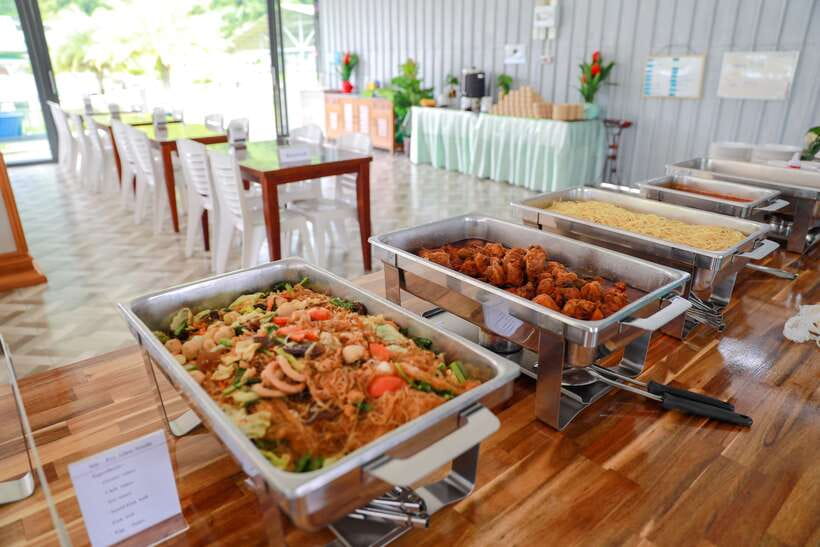 Phi Phi Highlight: Full-Day Island by Speedboat or Catamaran - Khai Islands and the final swim