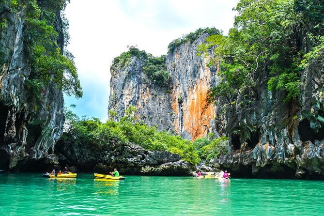 Phi Phi Islands and Khai Island by Premium Speed Catamaran - Phi Phi Don combines lunch with local walking