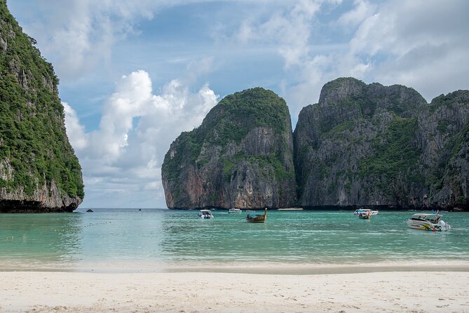 Phi Phi - Khai/Bamboo Islands Tour with Lunch by Speed Catamaran - The speed catamaran ride to Phi Phi Leh