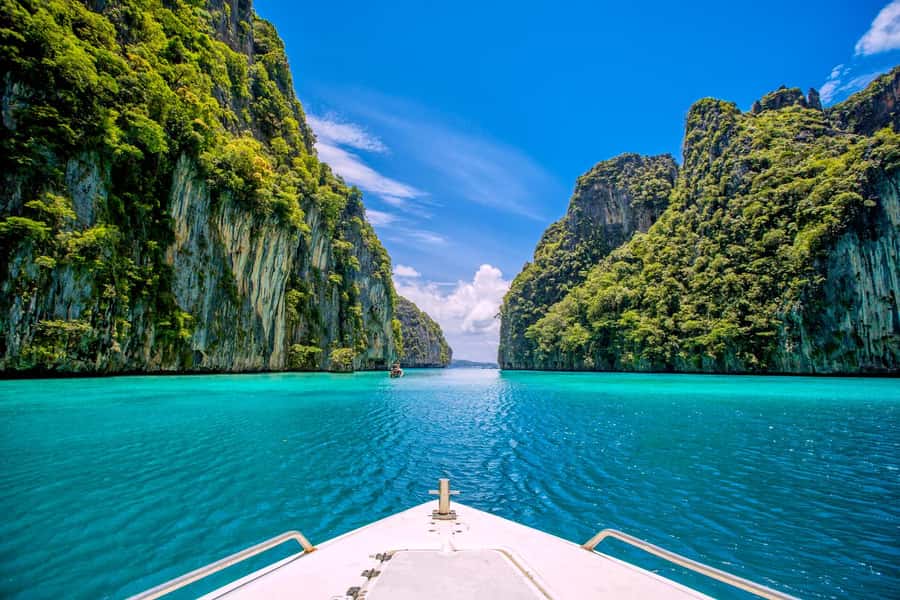 Phuket: Bamboo Island and Phi Phi Islands by Fast Catamaran - Fast catamaran travel: quick, useful, and noisy