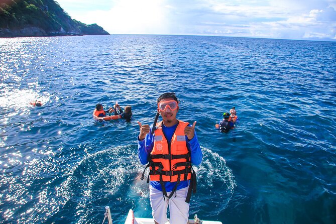 Phuket Catamaran Snorkel & Sunset: Coral & Racha - Lunch with the catamaran still moving