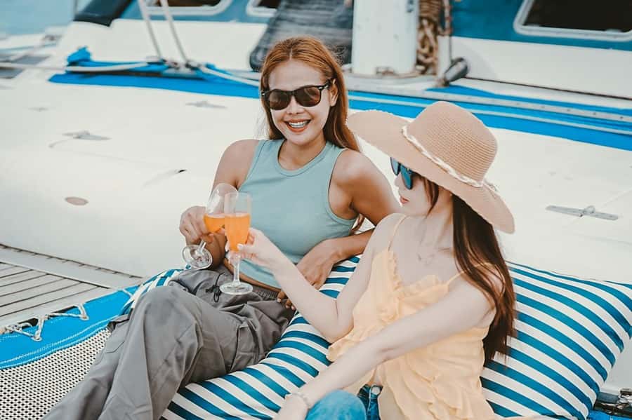 Phuket: Coral and Racha lslands Catamaran Tour with Lunch - Why the 22-person Aeolos catamaran changes the day