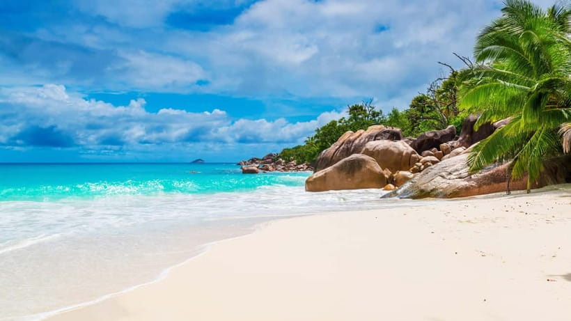 Phuket : Lazy Similan Islands by Catamaran with lunch - Why the late start matters at Tub-Lamu