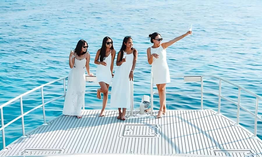 Phuket: Phi Phi, Bamboo & Maithon by Premium Speed Catamaran - Maya Bay is the headline stop