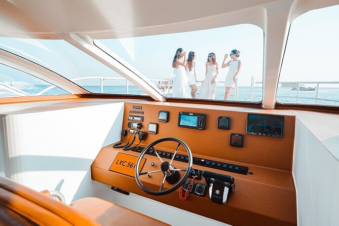 Phuket: Phi Phi, Bamboo & Maiton Speed Catamaran Tour - Maya Bay is the scenic centerpiece, when open