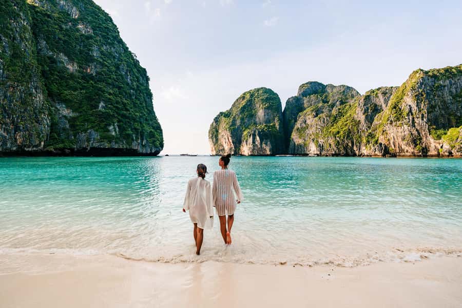 Phuket: Phi Phi Islands Day-Trip by Speed Catamaran - Hotel pickup and a comfortable start at the pier