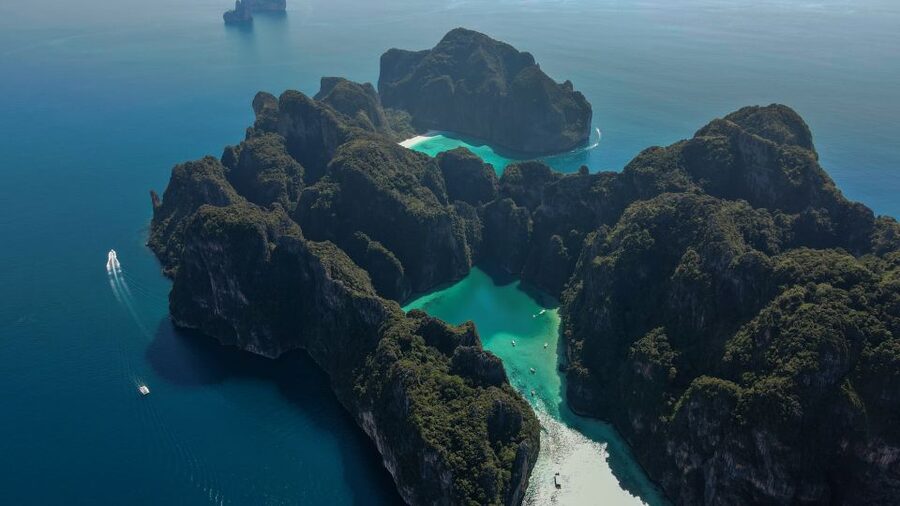 Phuket: Phi Phi Islands Day-Trip by Speed Catamaran - The return to Phuket includes Maiton sunset views