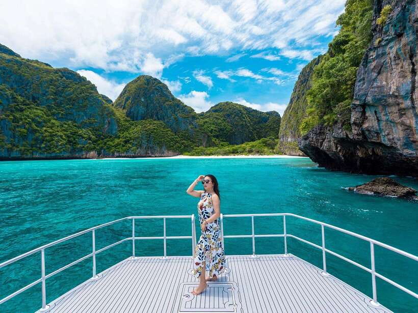 Phuket: Phi Phi, Maya and Khai Or Bamboo Island by Catamaran - How the $107 price compares with the effort