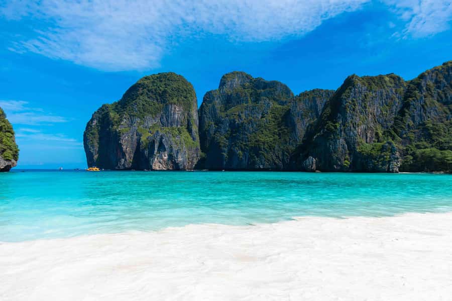 Phuket: Phi Phi, Maya & Bamboo By Premium Speed Catamaran - A packed day from Phuket to Phi Phi