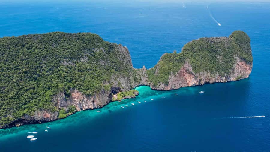 Phuket: Phi Phi, Maya & Bamboo By Premium Speed Catamaran - Returning to Phuket by catamaran