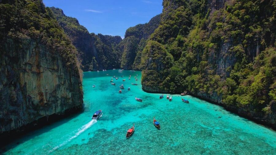 Phuket: Phi Phi Maya Bamboo Island By Speed Catamaran - Pileh Lagoon with a clear kayak and paddle board