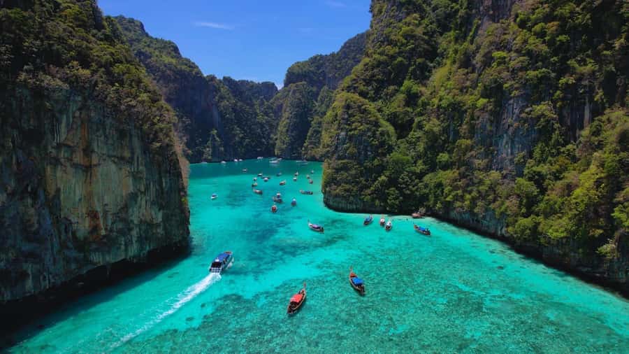 Phuket: Phi Phi Maya Bamboo Island By Speed Catamaran - A smooth start at Royal Phuket Marina