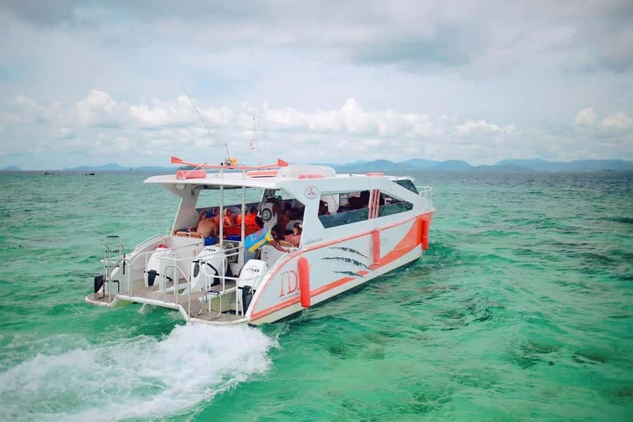 Phuket: Phi Phi, Maya, Koh Khai Day Tour by Speed Catamaran - Pileh Lagoon’s emerald water and limestone walls