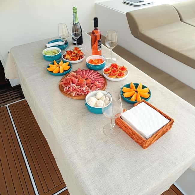 Polignano a Mare: Catamaran Tour with Aperitif & Local Food - Key points to know before booking