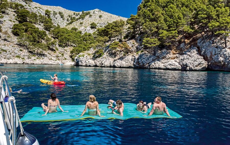 Port d'Alcudia: North Coast Catamaran Cruise with Meal - Key points to know before you book