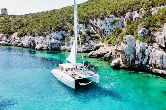 Porto Conte: Half-day catamaran tour with aperitif - Key points at a glance