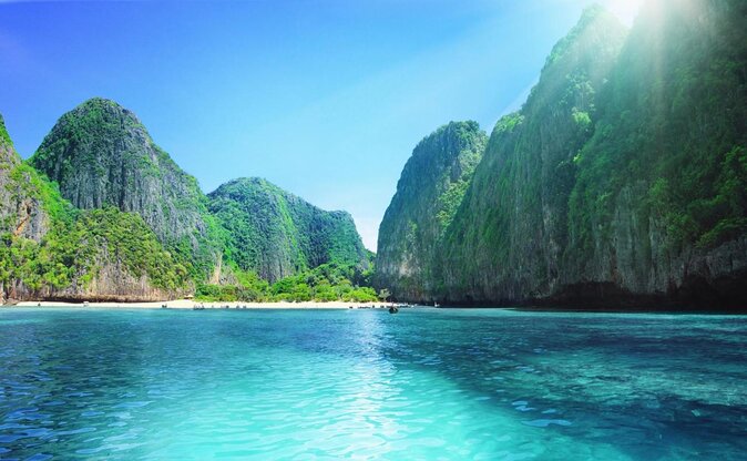 Premium Phi Phi, bamboo island tour Speed Catamaran - Why the Later Start Matters